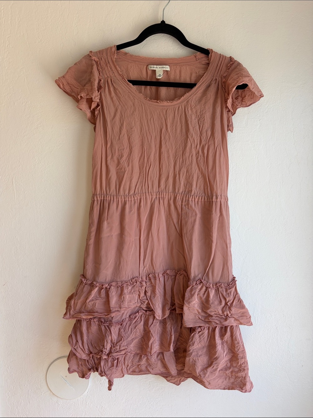 Banana republic silk dress flutter sleeve ruffle ladylike demure
